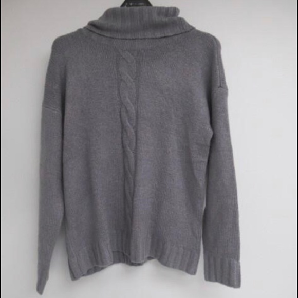 New Lord & Taylor Sweater - Picture 7 of 7